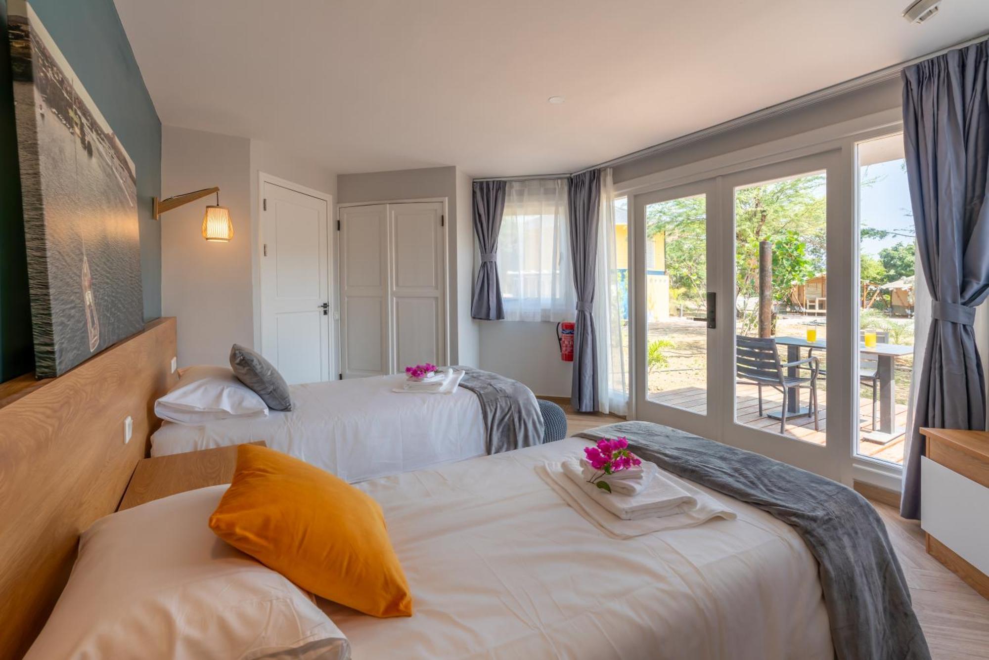 Bed & Bike Westpunt Hotel Ngoại thất bức ảnh